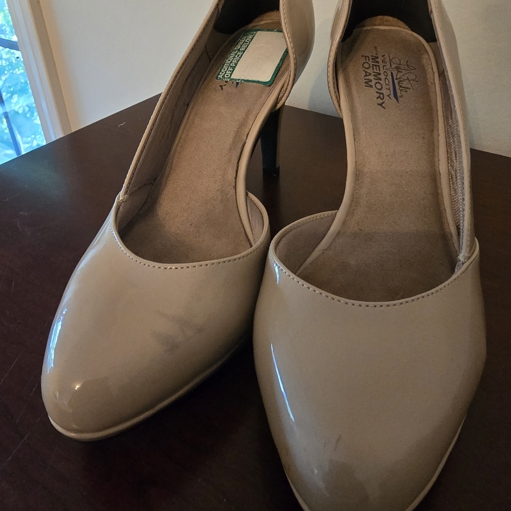 Life Stride 3 inch memory foam heels